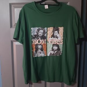 Mom Vibes Graphic Tee - Green